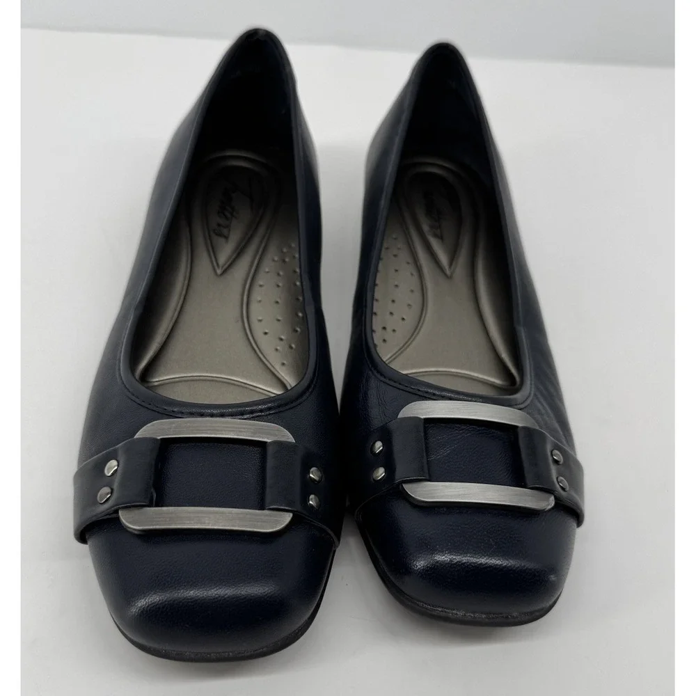 Trotters Navy Leather Flats Buckle Accent Comfort Slip On Classic Workwear Sz 7
